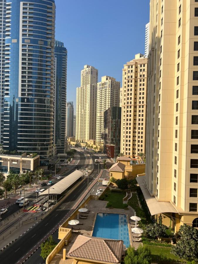 Lunar Hostel Plus Dubai Exterior photo